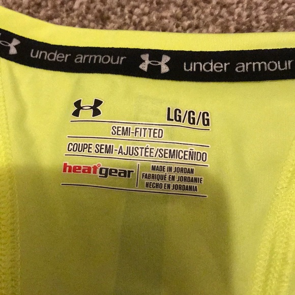 Women’s Under armour shirt - Picture 3 of 5